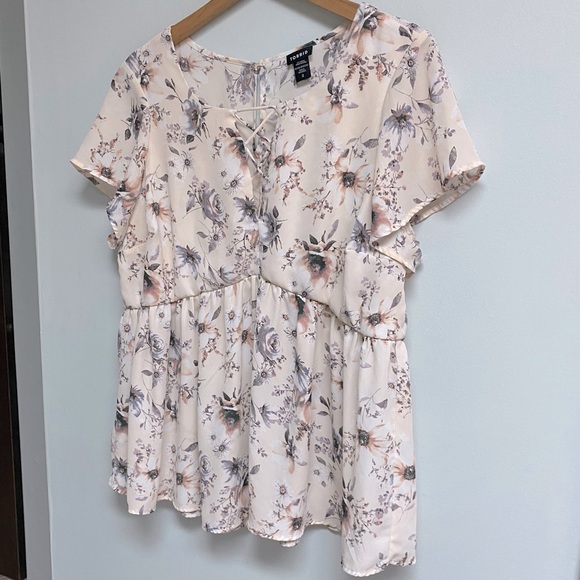 TORRID TOP - 2X - Picture 5 of 9